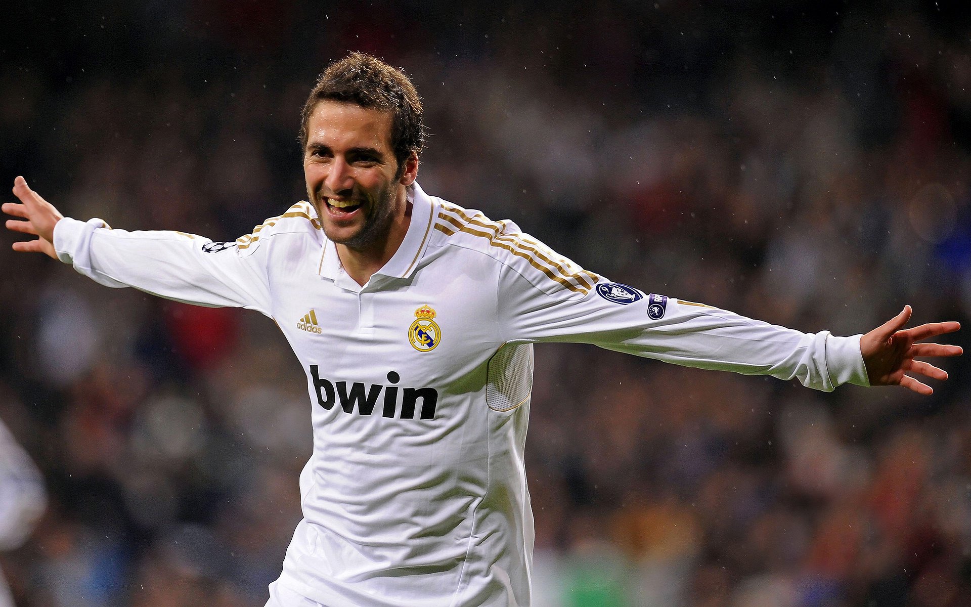 当足球跨越疆界，佛罗伦萨的战术棋局与伊拉克的抢七启示