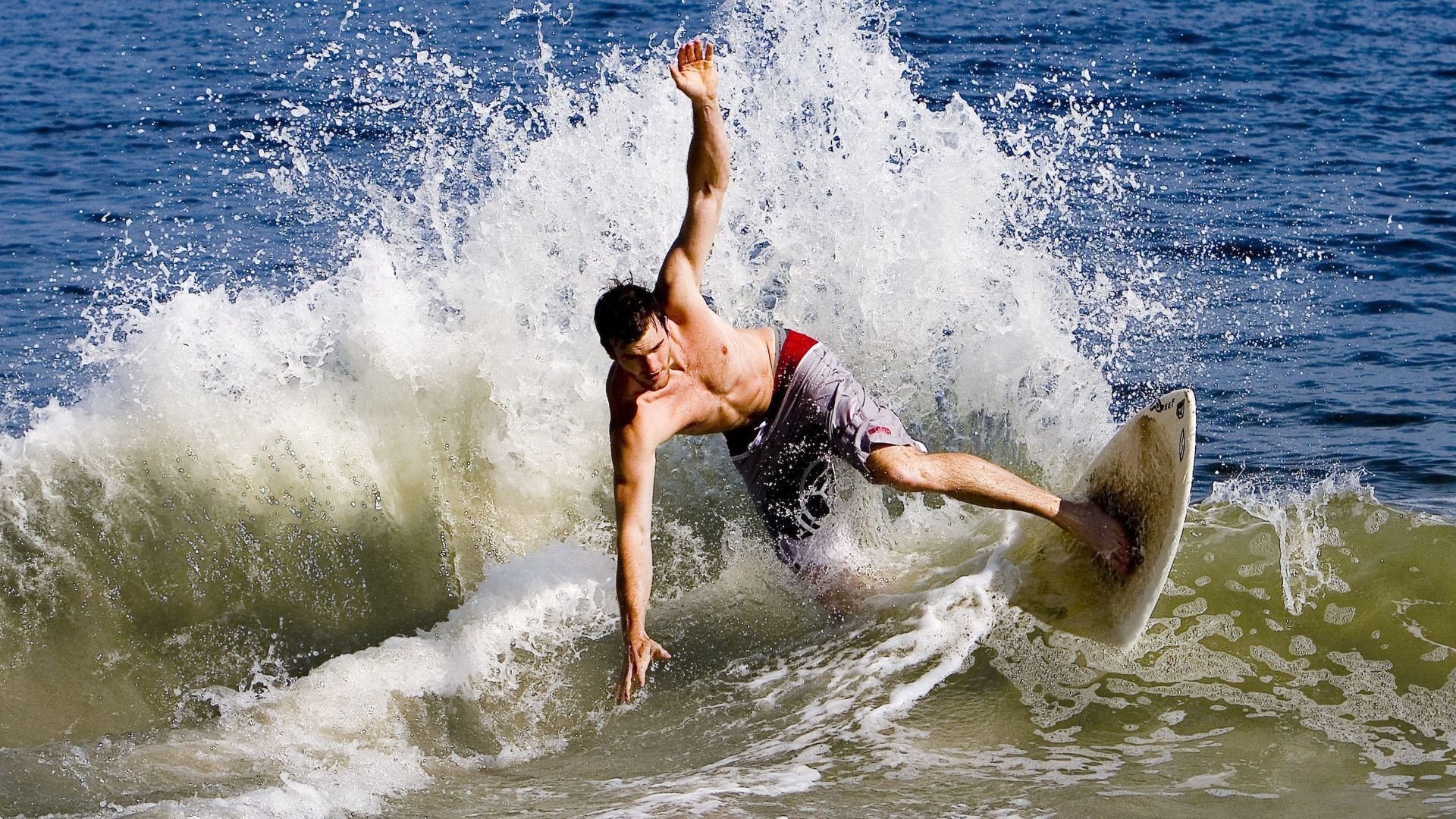 开云体育登录-冰与火之歌，当快船掀翻吉林队，塔图姆在抢七夜点燃绿军魂