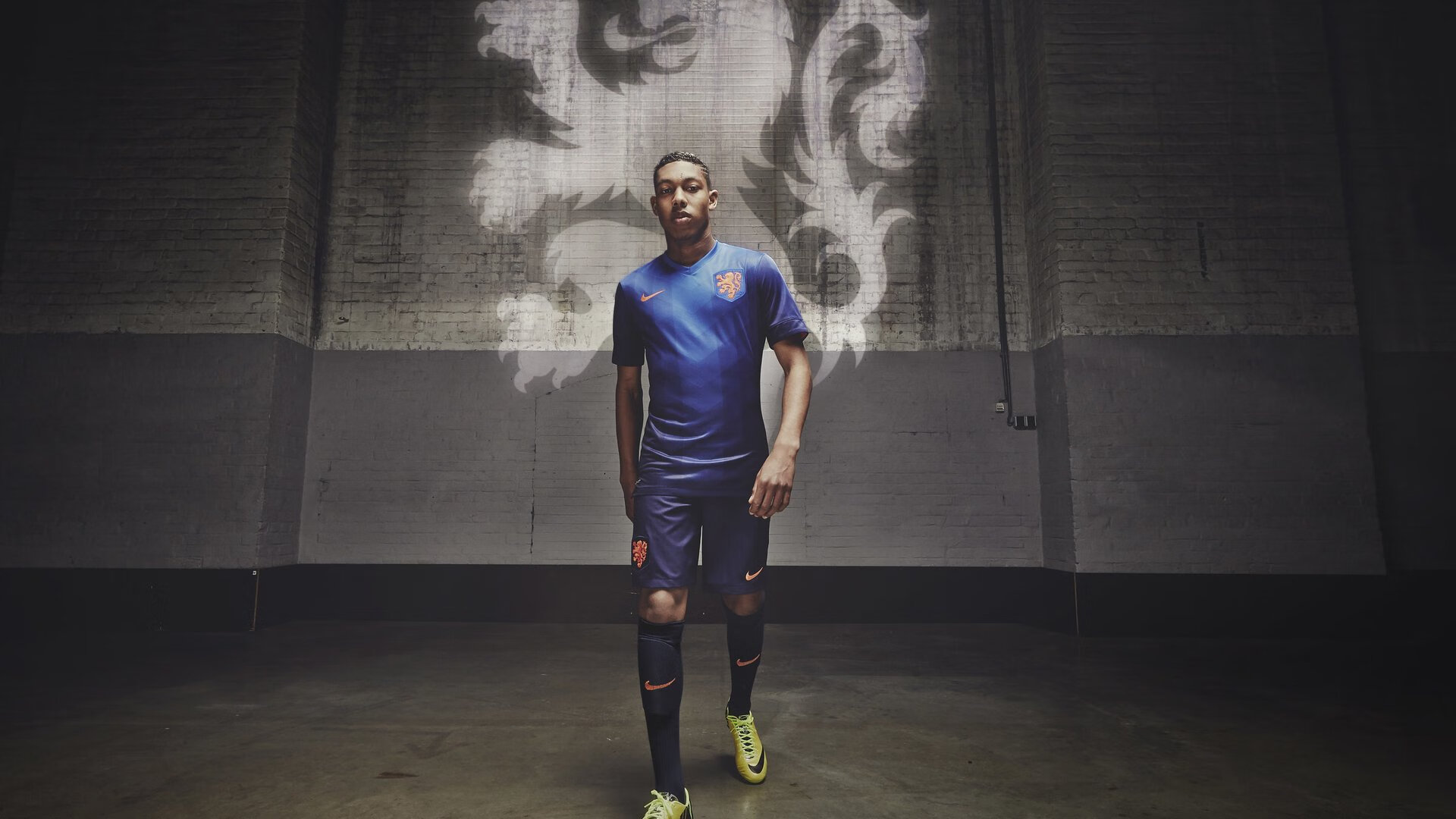 跨界奇观，当北京队险胜公牛，恩比德在英超争冠接管比赛